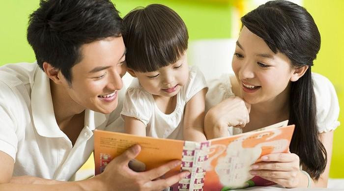 Sự mẫu mực của cha mẹ sẽ là tấm gương tốt cho con (Ảnh minh họa: Thoidai.com.vn)