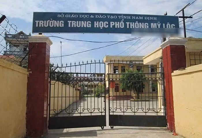 Trường Trung học phổ thông Mỹ Lộc- nơi xảy ra vụ việc. Ảnh: Trường Mỹ Lộc