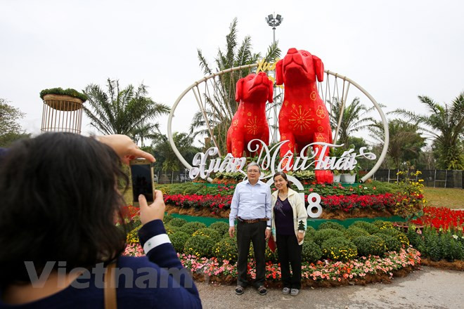 Tất cả tạo nên một trải nghiệm Tết 3 miền tinh tế và thú vị dành cho du khách chọn ghé qua lễ hội đặc sắc này. (Ảnh: Minh Sơn/Vietnam+) Tất cả tạo nên một trải nghiệm Tết 3 miền tinh tế và thú vị dành cho du khách chọn ghé qua lễ hội đặc sắc này. (Ảnh: Minh Sơn/Vietnam+)