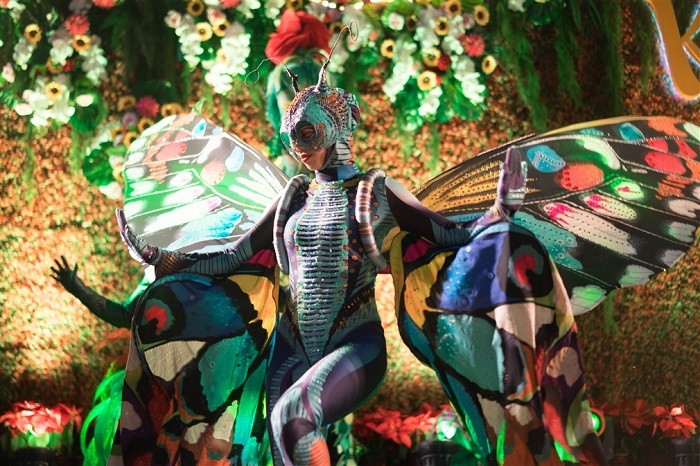 Sân khấu rợp màu sắc nổi bật. Sân khấu rợp màu sắc nổi bật.