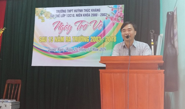 Thầy Đỗ Tấn Ngọc - Phó hiệu trưởng Trường trung học phổ thông Huỳnh Thúc Kháng (Ảnh: tác giả cung cấp). Thầy Đỗ Tấn Ngọc - Phó hiệu trưởng Trường trung học phổ thông Huỳnh Thúc Kháng (Ảnh: tác giả cung cấp).