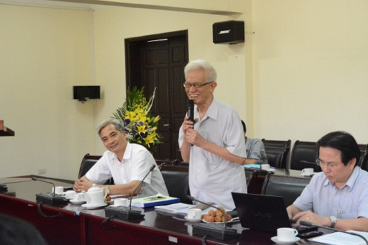 Giáo sư Đặng Quốc Bảo, nguyên Giám đốc Học viện Quản lý giáo dục (người đứng phát biểu). Giáo sư Đặng Quốc Bảo, nguyên Giám đốc Học viện Quản lý giáo dục (người đứng phát biểu).