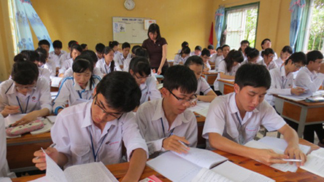 Ôn tuyển sinh 10 cả thầy và trò đều bơ phờ sau mỗi kì thi (Ảnh minh họa: vtv.vn). Ôn tuyển sinh 10 cả thầy và trò đều bơ phờ sau mỗi kì thi (Ảnh minh họa: vtv.vn).
