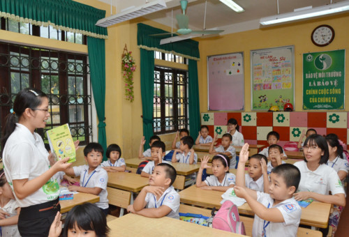 Giáo viên bở hơi tai với chạy thi đua (Ảnh minh họa: giaoducthoidai.vn). Giáo viên bở hơi tai với chạy thi đua (Ảnh minh họa: giaoducthoidai.vn).