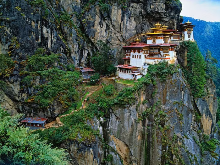 Lần đầu tiên bay thẳng Hà Nội – Bhutan với mức giá tiết kiệm 9 triệu đồng so với giá tour thông thường.