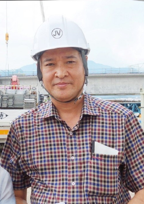 Nhà báo Nguyễn Anh Dũng trong một chuyến tác nghiệp. Nhà báo Nguyễn Anh Dũng trong một chuyến tác nghiệp.