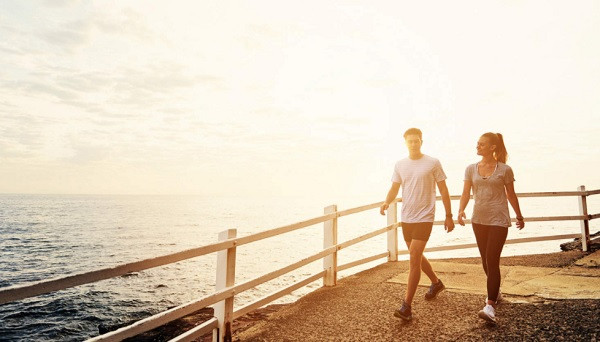 Đi bộ đem lại nhiều lợi ích về sức khỏe (Ảnh theo Health Magazine). Đi bộ đem lại nhiều lợi ích về sức khỏe (Ảnh theo Health Magazine).