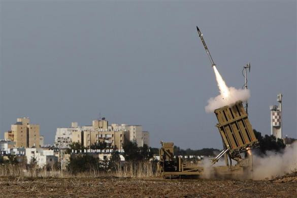 Hệ thống Iron Dome đánh chặn tên lửa tại Ashdod, nam Israel hôm 16/11.