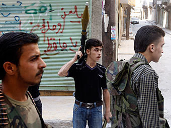 Phiến quân Syria. Ảnh Reuters Phiến quân Syria. Ảnh Reuters