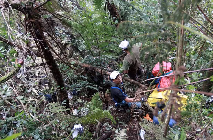 Quãng đường này dài 2h đi bộ. Ảnh Xinhua