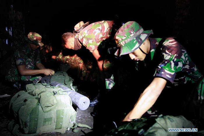 Hiện các chuyên gia của Nga và Indonesia đang nỗ lực hết sức để xác định vị trí chính xác nơi Sukhoi Superjet-100 gặp nạn.