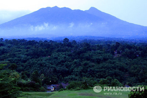 Núi Salak - nơi chiếc máy bay của Nga gặp nạn