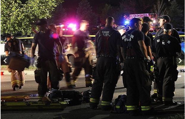 Hiện trường vụ xả súng kinh hoàng nhất nước Mỹ trong 3 năm qua. Hiện trường vụ xả súng kinh hoàng nhất nước Mỹ trong 3 năm qua.