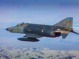 Một chiếc máy bay F-4 Phantom của Thổ Nhĩ Kỳ