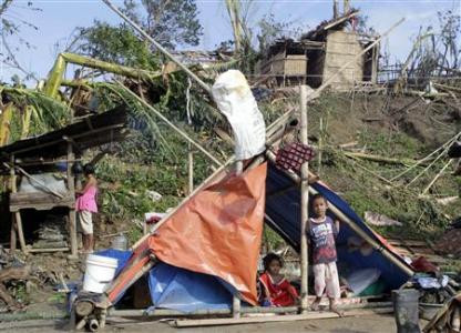 Bão Bopha tàn phá thung lũng Compostela.