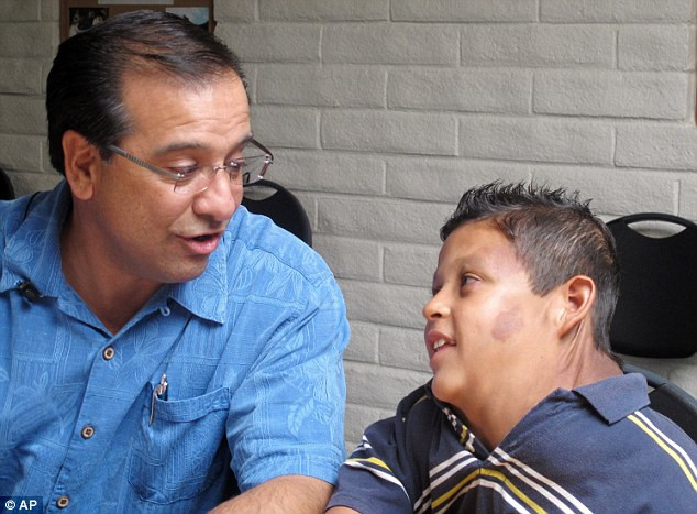 Ông Si Budagher và Jose.