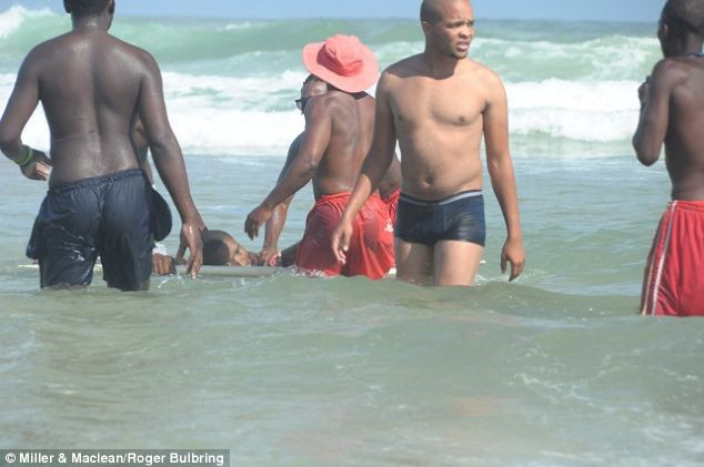 Msungubana đã qua đời sau đó vì vết thương quá nặng Msungubana đã qua đời sau đó vì vết thương quá nặng