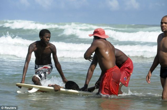 Bãi biển Second Beach đã bị đóng cửa vô thời hạn Bãi biển Second Beach đã bị đóng cửa vô thời hạn
