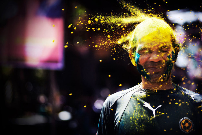 Lễ hội rắc bột màu Holi tại ấn Độ. Ảnh Giselle Natassia. Lễ hội rắc bột màu Holi tại ấn Độ. Ảnh Giselle Natassia.