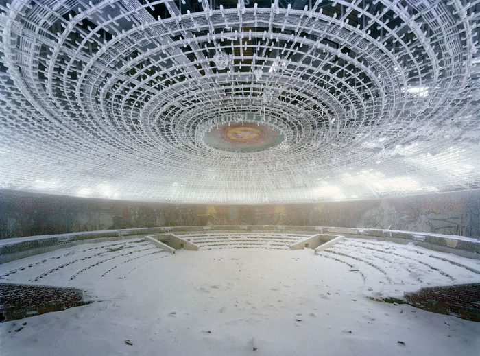 Tượng đài Buzludzha được xây trên độ cao 1.441m vào năm 1891 phủ tuyết trắng. Ảnh Thomas Jorion. Tượng đài Buzludzha được xây trên độ cao 1.441m vào năm 1891 phủ tuyết trắng. Ảnh Thomas Jorion.