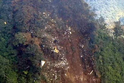 Hiện trường nơi chiếc SSJ-100 gặp nạn.