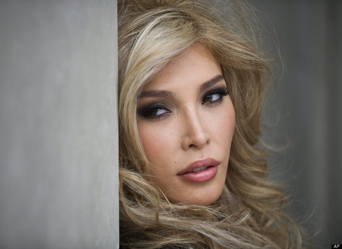 Jenna với vẻ đẹp nổi bật tại cuộc thi Hoa hậu Hoàn vũ Canada 2012 Jenna với vẻ đẹp nổi bật tại cuộc thi Hoa hậu Hoàn vũ Canada 2012