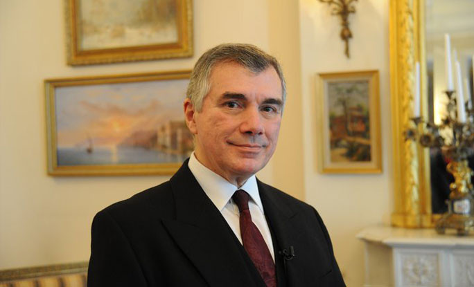 Ahmet Unal Cevikoz, Đại sứ Thổ Nhĩ Kỳ tại London. Ahmet Unal Cevikoz, Đại sứ Thổ Nhĩ Kỳ tại London.