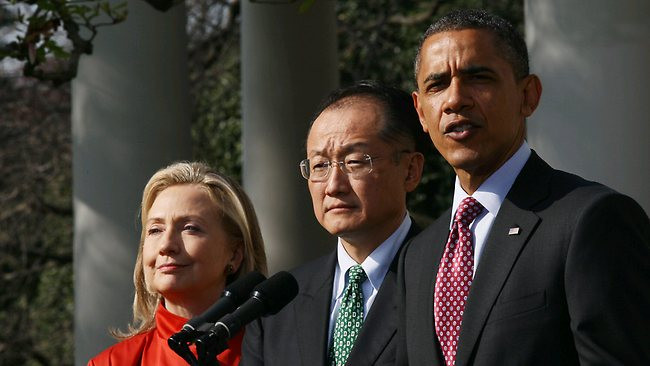 Jim Yong Kim là ứng cử viên do Tổng thống Obama đề cử. Jim Yong Kim là ứng cử viên do Tổng thống Obama đề cử.