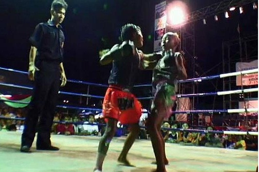 Một cú đấm vào đầu