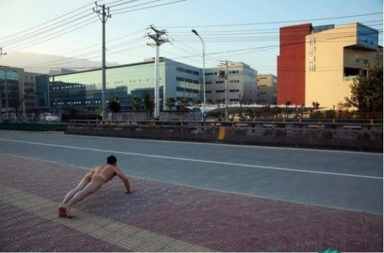 Ảnh chụp ngày 21/9/2011 liên quan tới sự kiện ông chủ doanh nghiệp ở Ôn Châu bỏ trốn Ảnh chụp ngày 21/9/2011 liên quan tới sự kiện ông chủ doanh nghiệp ở Ôn Châu bỏ trốn