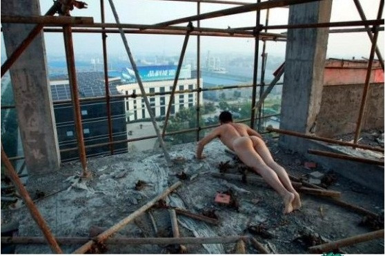 Ảnh chụp ngày 15/9/2011 đánh dấu hàng loạt sự cố liên quan tới Jingke Ảnh chụp ngày 15/9/2011 đánh dấu hàng loạt sự cố liên quan tới Jingke