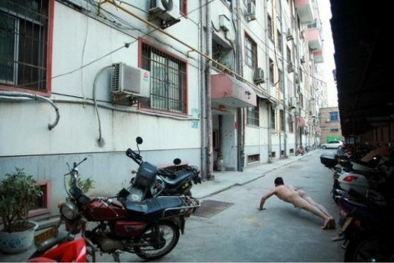 Ảnh chụp ngày 22/9/2011 đánh dấu sự cố hai nô lệ tình dục ở Lạc Dương, Hà Nam bị sát hại. Ảnh chụp ngày 22/9/2011 đánh dấu sự cố hai nô lệ tình dục ở Lạc Dương, Hà Nam bị sát hại.