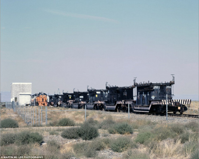 Thiết bị được vận chuyển tới lò phản ứng B của cơ sở hạt nhân Hanford năm 1944.