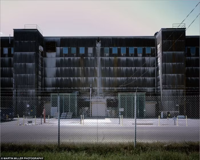 Tòa nhà K-51 của cơ sở làm giàu uranium tại Oak Ridge năm 1945.