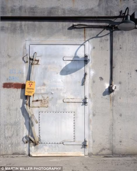 Hầm chứa plutonium núi Gable của cơ sở hạt nhân Hanford năm 1944.