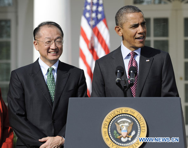 Tổng thống Obama và ứng cử viên Jim Yong Kim