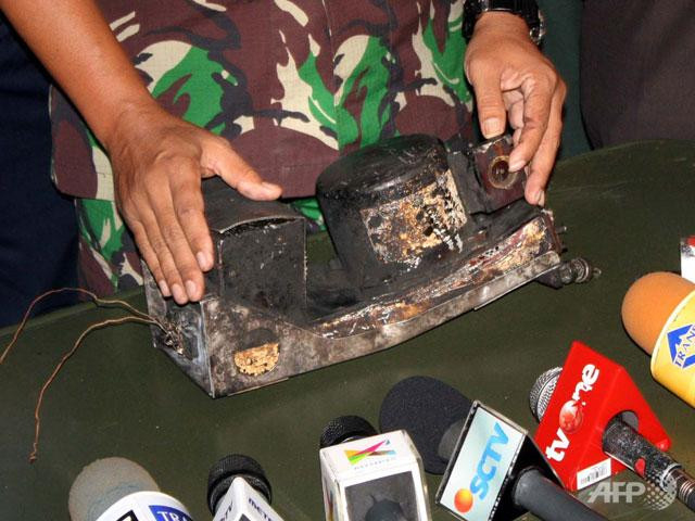 Hộp đen của chiếc Sukhoi được ra mắt tại cuộc họp báo ngày 15/5 Hộp đen của chiếc Sukhoi được ra mắt tại cuộc họp báo ngày 15/5