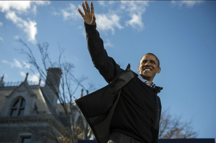 Tờ Baltimore Sun viết: Chúng tôi ủng hộ Tổng thống Barack Obama tái ứng cử... Ông sẽ cần phải làm việc với Quốc hội để thúc đẩy nền kinh tế, giải quyết các khoản nợ, chỉnh sửa hệ thống nhập cư và giải quyết các mối đe dọa biến đổi khí hậu. Tờ Baltimore Sun viết: Chúng tôi ủng hộ Tổng thống Barack Obama tái ứng cử... Ông sẽ cần phải làm việc với Quốc hội để thúc đẩy nền kinh tế, giải quyết các khoản nợ, chỉnh sửa hệ thống nhập cư và giải quyết các mối đe dọa biến đổi khí hậu.