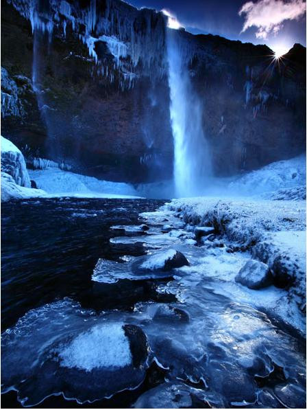 Thác nước tại Seljalandsfoss, Iceland. Thác nước tại Seljalandsfoss, Iceland.