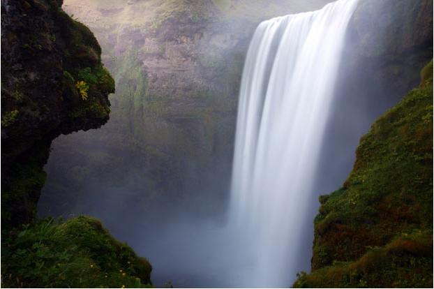 Thác Skogarfoss ở Skogarfoss, miền nam Iceland. Thác Skogarfoss ở Skogarfoss, miền nam Iceland.