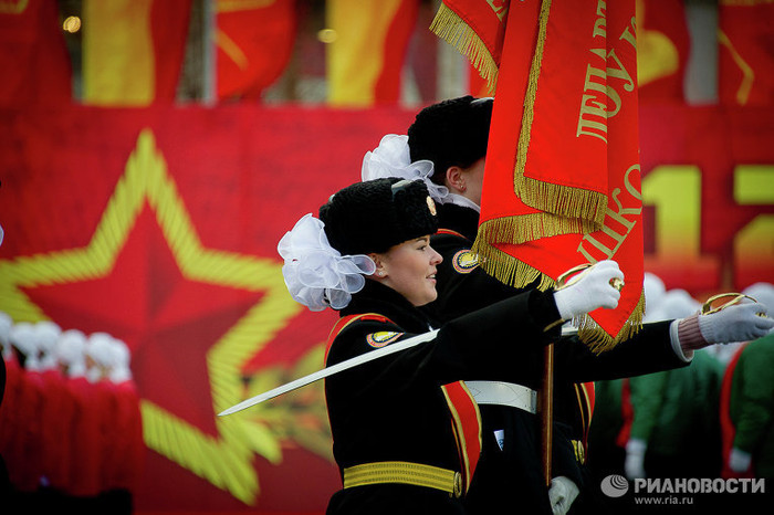 Đội danh dự tham gia lễ diễu binh kỷ niệm tại Quảng trường Đỏ