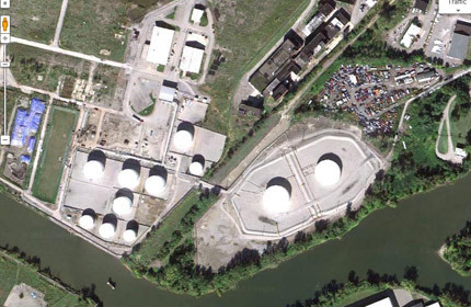 14. Tổng công ty dầu Mobil ở Buffalo.