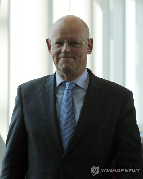 Thủ tướng Hà Lan Mark Rutte đến sân bay Incheon ngày 26/3