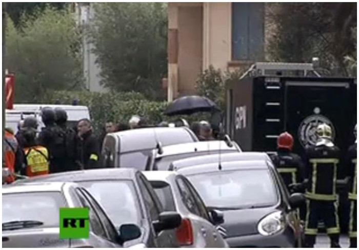 3:15 PM 3/22/2012 giờ Hà Nội: Các phóng viên của những phương tiện truyền thông dường như đã được tiếp cận gần hơn với hiện trường