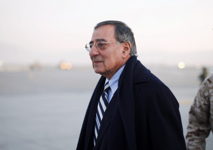 Khi ông Panetta được bổ nhiệm vào vị trí Bộ trưởng Quốc phòng, nghị sĩ kỳ cựu của Đảng cộng hòa John McCain nhận xét rằng Panetta đã thể hiện "đủ kinh nghiệm và năng lực, đảm bảo được những mục tiêu trong ba cuộc chiến mà quân đội Mỹ đang tham gia ở Iraq, Afghanistan và Libya