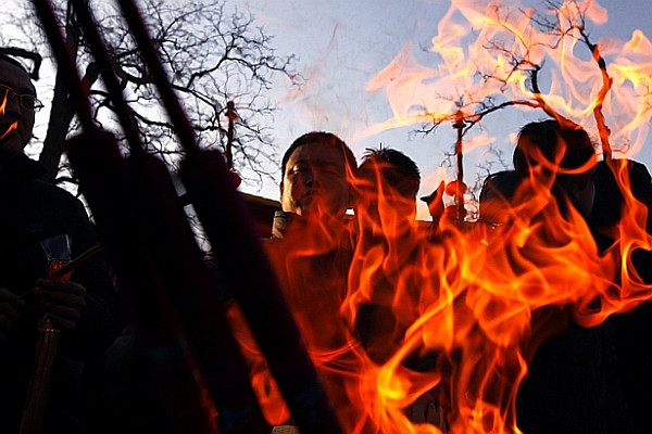 Người dân Bắc Kinh viếng ngôi đền 700 năm tuổi Dongyue Người dân Bắc Kinh viếng ngôi đền 700 năm tuổi Dongyue