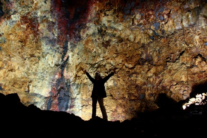 Bên trong núi lửa Thrihnukagigur