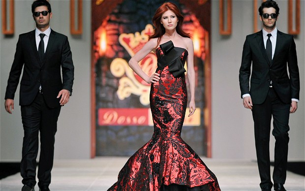 Anna Chapman tham gia trình diễn thời trang tại Thổ Nhĩ Kỳ hồi đầu tháng 6/2012. Anna Chapman tham gia trình diễn thời trang tại Thổ Nhĩ Kỳ hồi đầu tháng 6/2012.