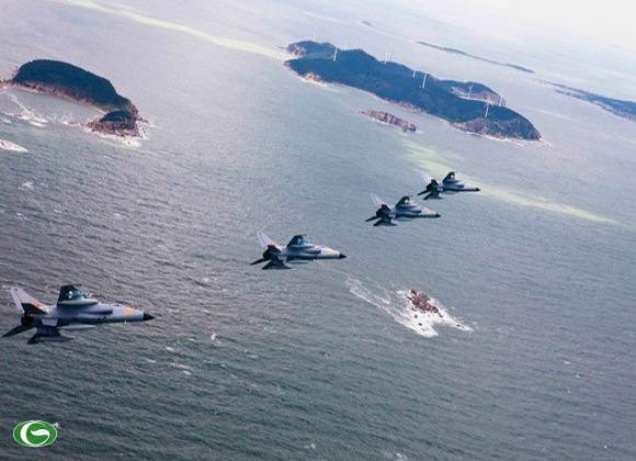 Đại quân khu Nam kích diễn tập đột kích chiếm đảo năm 2012 nhằm gây sức ép quân sự đối với Nhật Bản. Đại quân khu Nam kích diễn tập đột kích chiếm đảo năm 2012 nhằm gây sức ép quân sự đối với Nhật Bản.