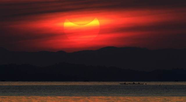 Trên bầu trời nước Mỹ Trên bầu trời nước Mỹ